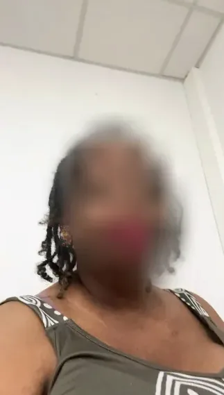 Abril, 32 años