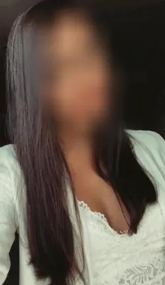 Amina, 28 años